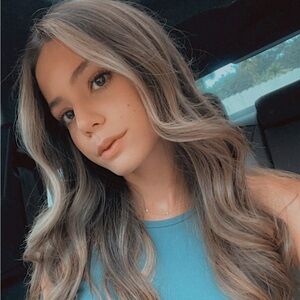 Meet your Posher, Arianna